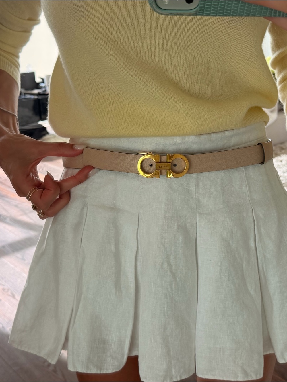 Reversible Ferragamo black and beige leather belt with gold buckle